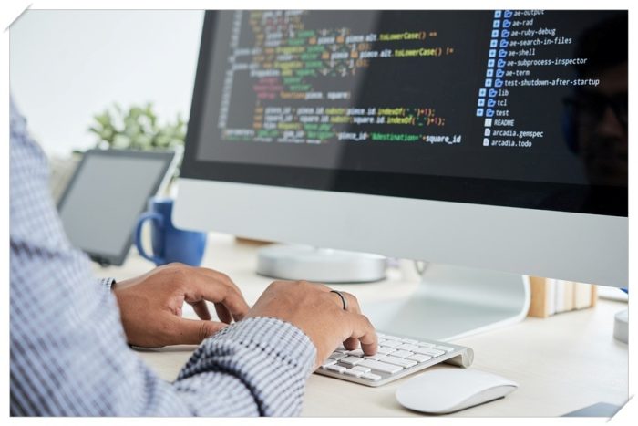 Jsonとは?特徴からデータ形式、書き方まで徹底解説