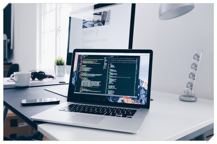 Reactとは?メリット・デメリットや実装手順などを徹底解説