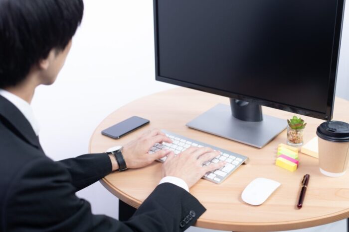 ITエンジニアが年収1000万を目指す方法は？高収入な人の特徴・必要な資格を解説